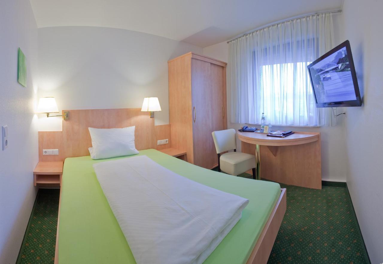 Hotel Gasthof Zum Roessle Heilbronn Exterior photo
