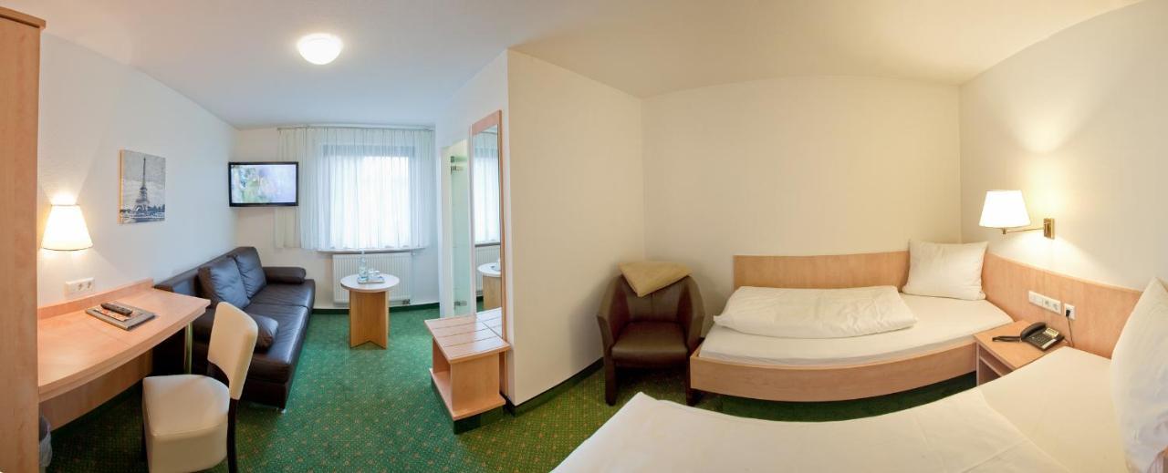 Hotel Gasthof Zum Roessle Heilbronn Exterior photo